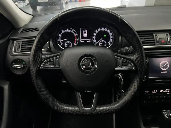 Skoda Rapid I Рестайлинг с пробегом 2017 года, цена 1 050 000 рублей, 169000 км, лифтбек, Автокод Объявления