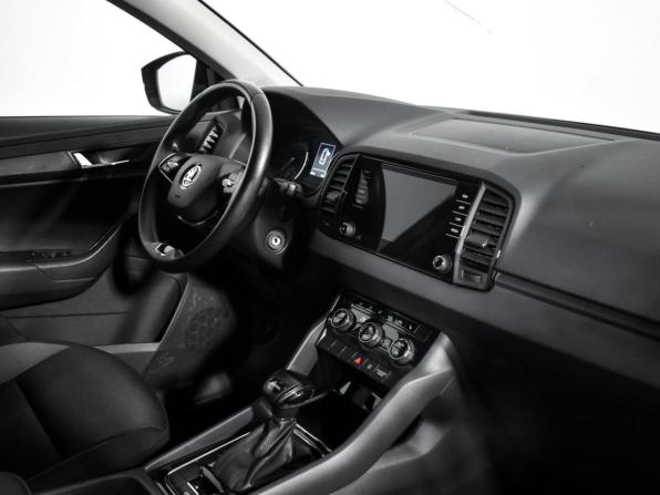 Skoda Karoq I с пробегом 2021 года, цена 1 998 790 рублей, 80721 км, внедорожник, Автокод Объявления