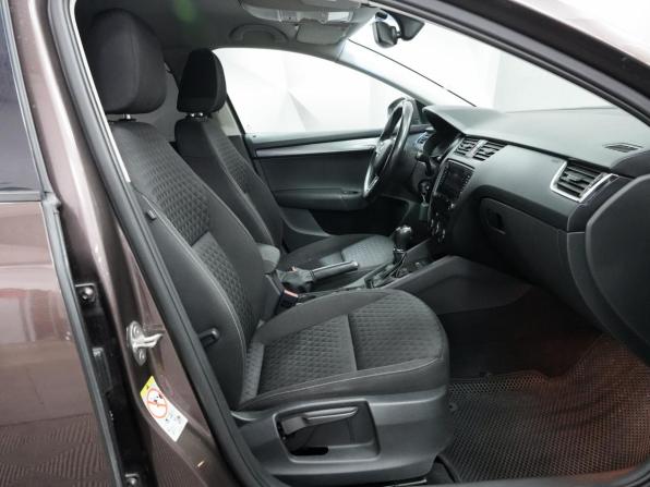 Skoda Octavia III (A7) Рестайлинг с пробегом 2018 года, цена 1 818 000 рублей, 142331 км, лифтбек, Автокод Объявления