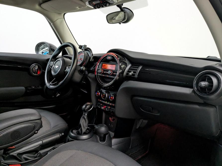 Mini Hatch III (F55/F56) Москва  - изображение 16