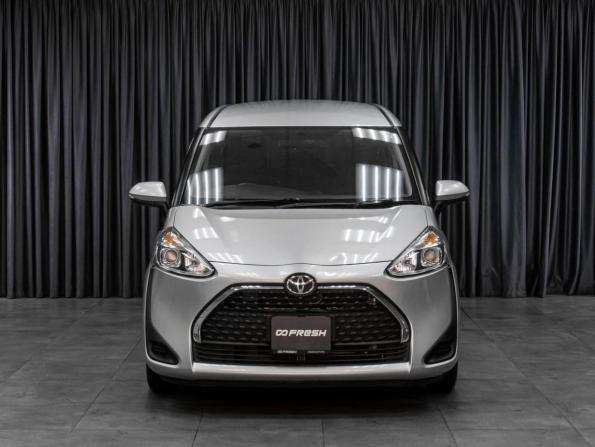 Toyota Sienta II Рестайлинг с пробегом 2019 года, цена 1 569 000 рублей, 94161 км, компактвэн, Автокод Объявления