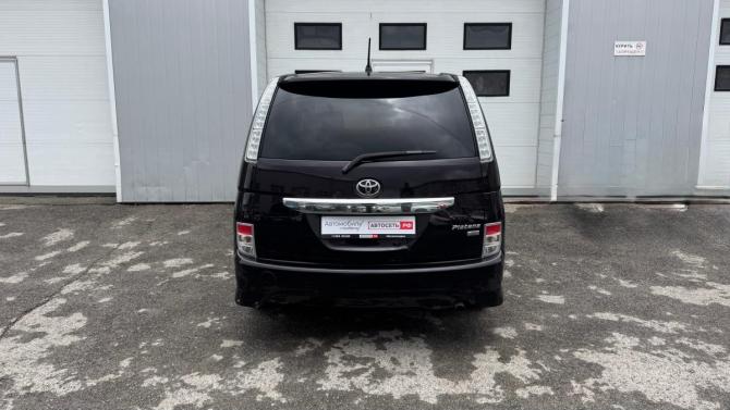 Toyota ISis I Рестайлинг с пробегом 2012 года, цена 1 352 100 рублей, 169484 км, минивэн, Автокод Объявления