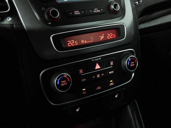 Kia Sorento II Рестайлинг с пробегом 2020 года, цена 2 359 777 рублей, 140000 км, внедорожник, Автокод Объявления