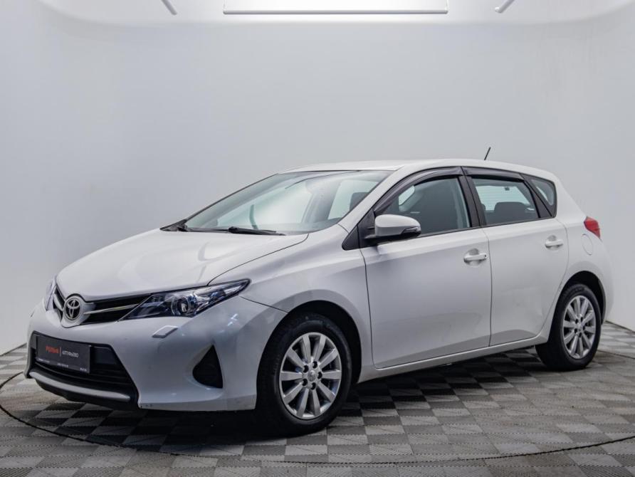 Toyota Auris II Москва  - изображение 1