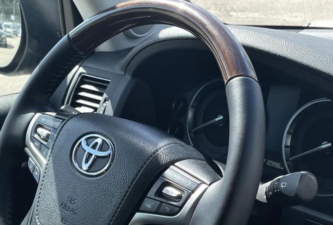 Toyota Land Cruiser 200 Series Рестайлинг 2 с пробегом 2016 года, цена 5 250 000 рублей, 210792 км, внедорожник, Автокод Объявления