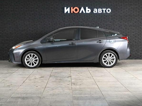 Toyota Prius IV (XW50) с пробегом 2021 года, цена 2 550 000 рублей, 41207 км, лифтбек, Автокод Объявления