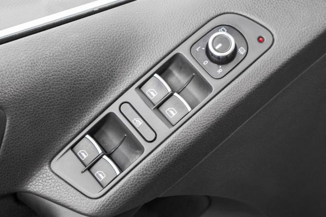 Volkswagen Tiguan I Рестайлинг с пробегом 2012 года, цена 1 299 000 рублей, 216000 км, внедорожник, Автокод Объявления
