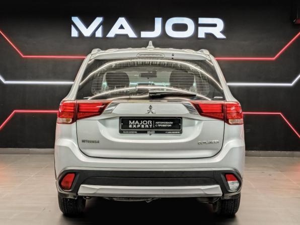 Mitsubishi Outlander III Рестайлинг 2 с пробегом 2018 года, цена 2 235 000 рублей, 68600 км, внедорожник, Автокод Объявления