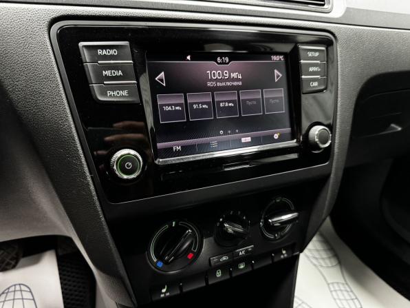 Skoda Rapid I Рестайлинг с пробегом 2018 года, цена 1 390 000 рублей, 134581 км, лифтбек, Автокод Объявления