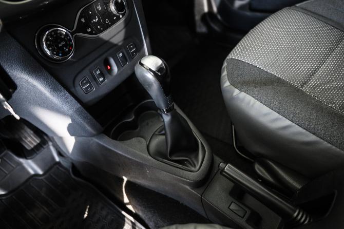 Renault Sandero II Рестайлинг с пробегом 2020 года, цена 1 300 000 рублей, 81981 км, хэтчбек, Автокод Объявления