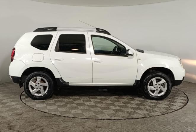 Renault Duster I Рестайлинг с пробегом 2015 года, цена 1 060 000 рублей, 175495 км, внедорожник, Автокод Объявления