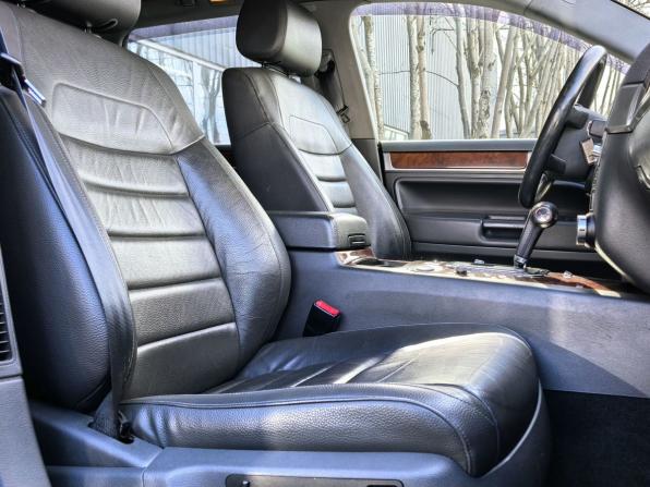 Volkswagen Touareg I Рестайлинг с пробегом 2009 года, цена 1 050 000 рублей, 300000 км, внедорожник, Автокод Объявления