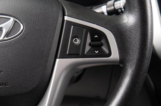 Hyundai Solaris I с пробегом 2013 года, цена 999 000 рублей, 74125 км, седан, Автокод Объявления