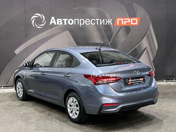 Hyundai Solaris II с пробегом 2018 года, цена 1 593 000 рублей, 13000 км, седан, Автокод Объявления