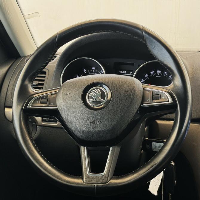 Skoda Yeti I Рестайлинг Москва  - изображение 9
