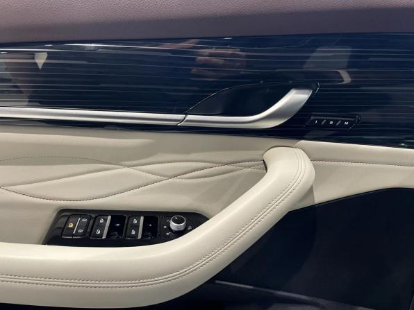 Geely Monjaro I с пробегом 2023 года, цена 3 205 000 рублей, 35973 км, внедорожник, Автокод Объявления