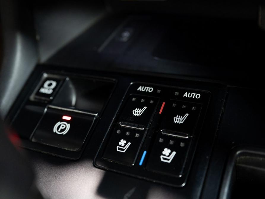 Lexus RX IV Рестайлинг Чита  - изображение 13
