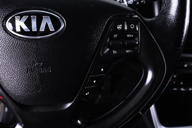 Kia Ceed II Рестайлинг с пробегом 2018 года, цена 1 569 000 рублей, 106393 км, универсал, Автокод Объявления