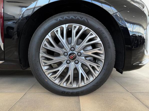 Hongqi H5 II с пробегом 2024 года, цена 3 590 000 рублей, 692 км, седан, Автокод Объявления