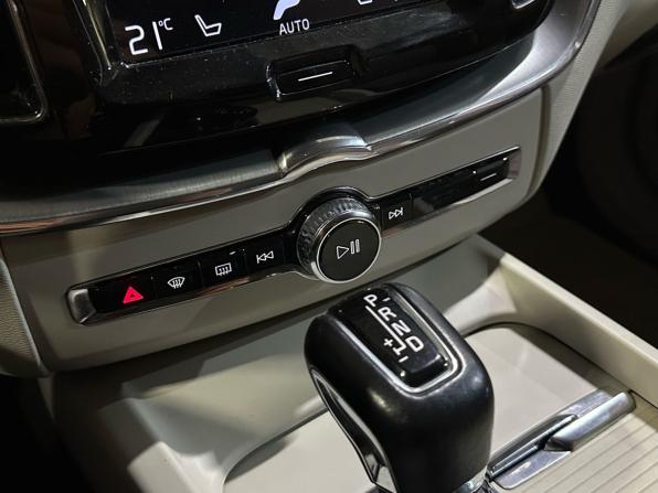 Volvo XC60 II с пробегом 2019 года, цена 3 999 990 рублей, 63452 км, внедорожник, Автокод Объявления