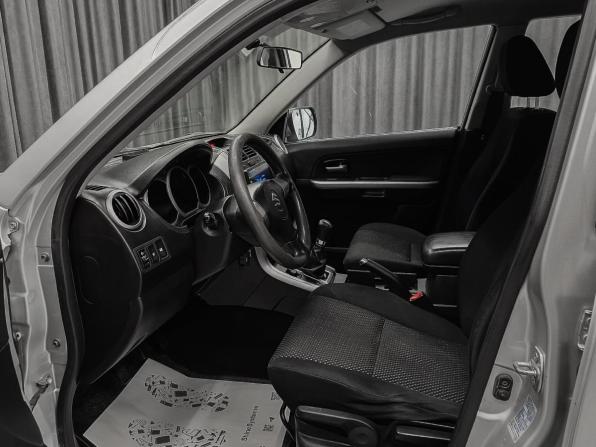 Suzuki Grand Vitara II с пробегом 2005 года, цена 749 000 рублей, 300000 км, внедорожник, Автокод Объявления