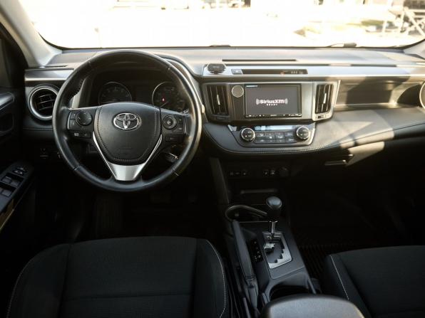 Toyota RAV4 IV (XA40) Рестайлинг с пробегом 2017 года, цена 2 475 000 рублей, 126089 км, внедорожник, Автокод Объявления