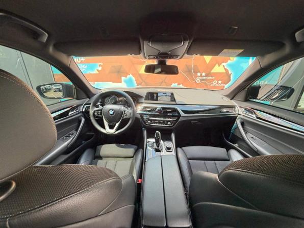 BMW 5 серии VII (G30/G31/G38) с пробегом 2018 года, цена 2 990 000 рублей, 124000 км, седан, Автокод Объявления