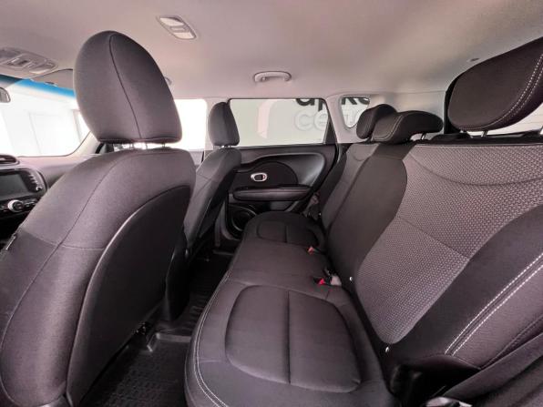 Kia Soul II Рестайлинг с пробегом 2018 года, цена 1 700 000 рублей, 78329 км, хэтчбек, Автокод Объявления
