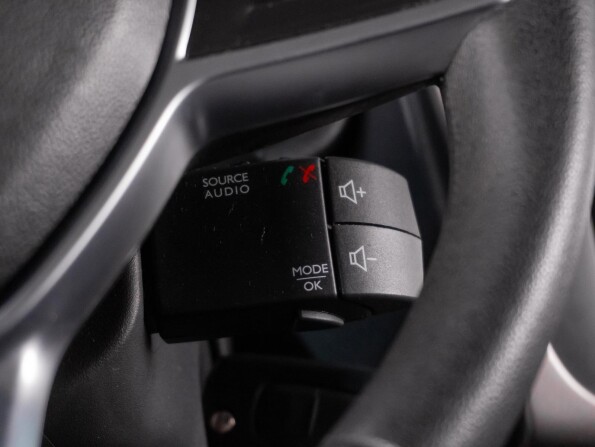 Renault Logan II Рестайлинг с пробегом 2020 года, цена 1 189 000 рублей, 106921 км, седан, Автокод Объявления