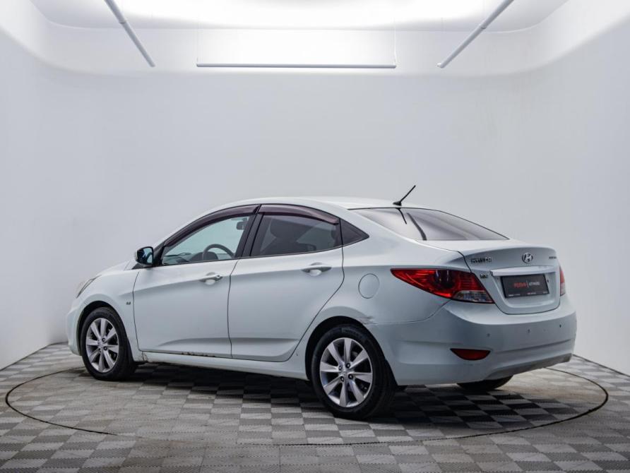Hyundai Solaris I Москва  - изображение 7