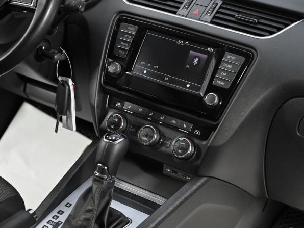 Skoda Octavia III (A7) с пробегом 2016 года, цена 1 750 000 рублей, 132000 км, лифтбек, Автокод Объявления