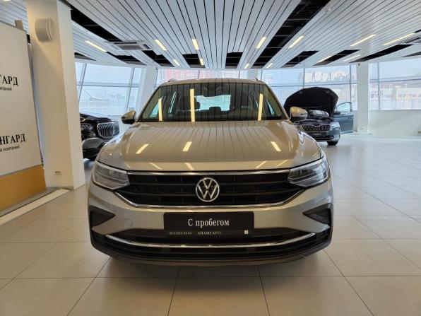 Volkswagen Tiguan II Рестайлинг с пробегом 2021 года, цена 2 950 000 рублей, 48700 км, внедорожник, Автокод Объявления