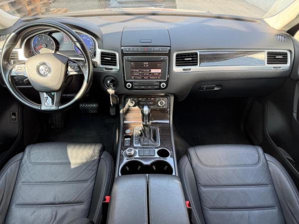 Volkswagen Touareg II Рестайлинг с пробегом 2015 года, цена 2 200 000 рублей, 302000 км, внедорожник, Автокод Объявления
