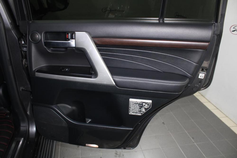 Toyota Land Cruiser 200 Series Рестайлинг 2 Владивосток  - изображение 12