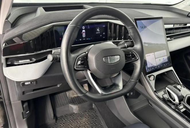 Geely Atlas II с пробегом 2024 года, цена 2 695 000 рублей, 28004 км, внедорожник, Автокод Объявления
