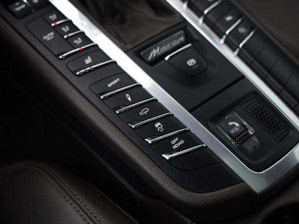 Porsche Macan I Рестайлинг с пробегом 2019 года, цена 4 100 000 рублей, 72323 км, внедорожник, Автокод Объявления