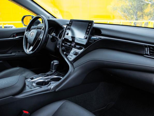 Toyota Camry VIII (XV70) Рестайлинг с пробегом 2021 года, цена 3 535 000 рублей, 89800 км, седан, Автокод Объявления