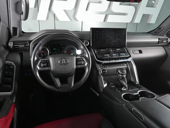 Toyota Land Cruiser 300 Series с пробегом 2022 года, цена 9 990 000 рублей, 68813 км, внедорожник, Автокод Объявления
