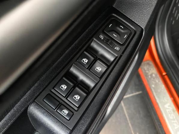 Lada (ВАЗ) Vesta I с пробегом 2019 года, цена 1 215 000 рублей, 51598 км, универсал, Автокод Объявления