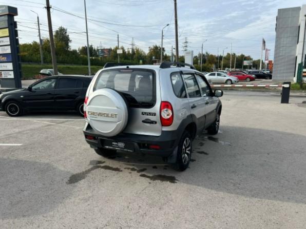 Chevrolet Niva I Рестайлинг с пробегом 2011 года, цена 529 000 рублей, 97829 км, внедорожник, Автокод Объявления