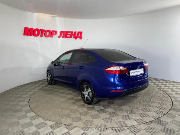 Ford Fiesta Mk6 Рестайлинг с пробегом 2015 года, цена 700 000 рублей, 220900 км, седан, Автокод Объявления
