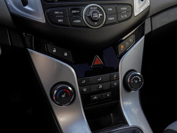 Chevrolet Cruze I Рестайлинг с пробегом 2013 года, цена 885 000 рублей, 137568 км, седан, Автокод Объявления