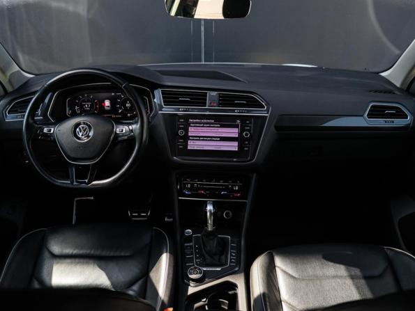 Volkswagen Tiguan II с пробегом 2019 года, цена 2 450 000 рублей, 194183 км, внедорожник, Автокод Объявления