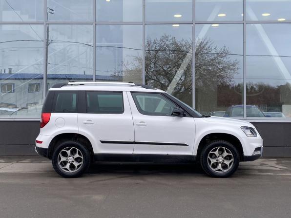 Skoda Yeti I Рестайлинг с пробегом 2015 года, цена 1 059 000 рублей, 120192 км, внедорожник, Автокод Объявления