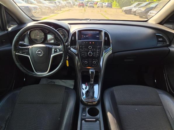 Opel Astra J с пробегом 2010 года, цена 590 000 рублей, 150194 км, хэтчбек, Автокод Объявления