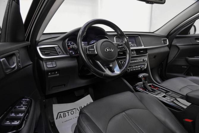 Kia Optima IV Рестайлинг с пробегом 2019 года, цена 1 019 000 рублей, 79754 км, седан, Автокод Объявления