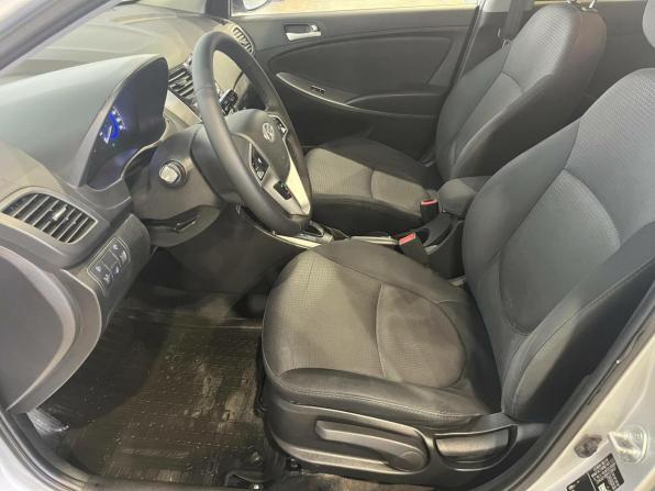 Hyundai Solaris I Рестайлинг с пробегом 2015 года, цена 1 050 000 рублей, 87322 км, хэтчбек, Автокод Объявления