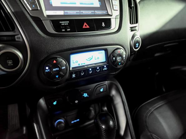 Hyundai ix35 I с пробегом 2012 года, цена 1 300 000 рублей, 200457 км, внедорожник, Автокод Объявления