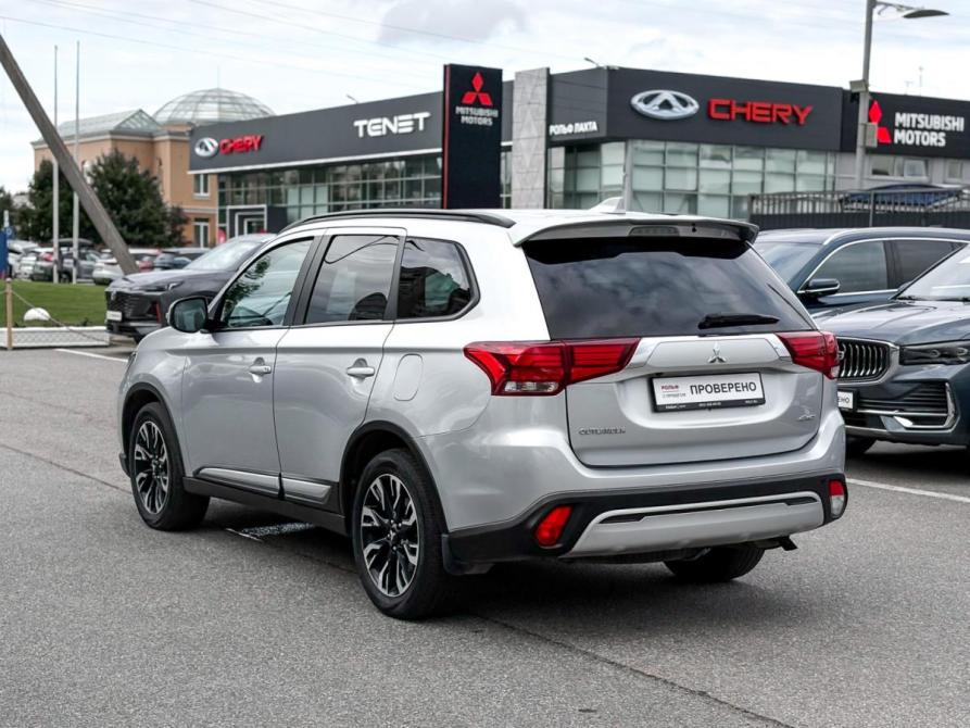 Mitsubishi Outlander III Рестайлинг 3 Санкт-Петербург  - изображение 4