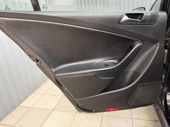 Volkswagen Passat B6 с пробегом 2010 года, цена 735 000 рублей, 241381 км, седан, Автокод Объявления